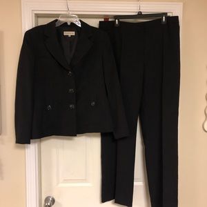 EVAN PICONE Women’s Suit